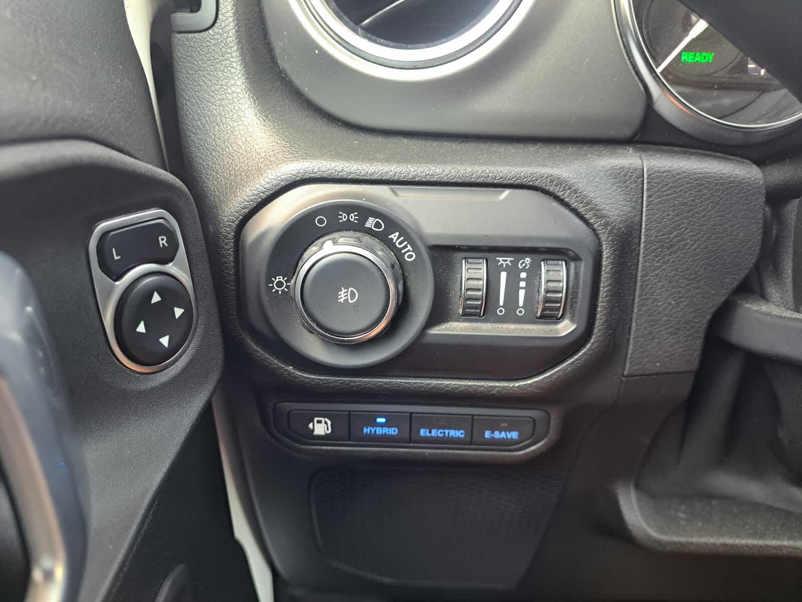 2021 Jeep Wrangler 4xe Unlimited Rubicon photo 15