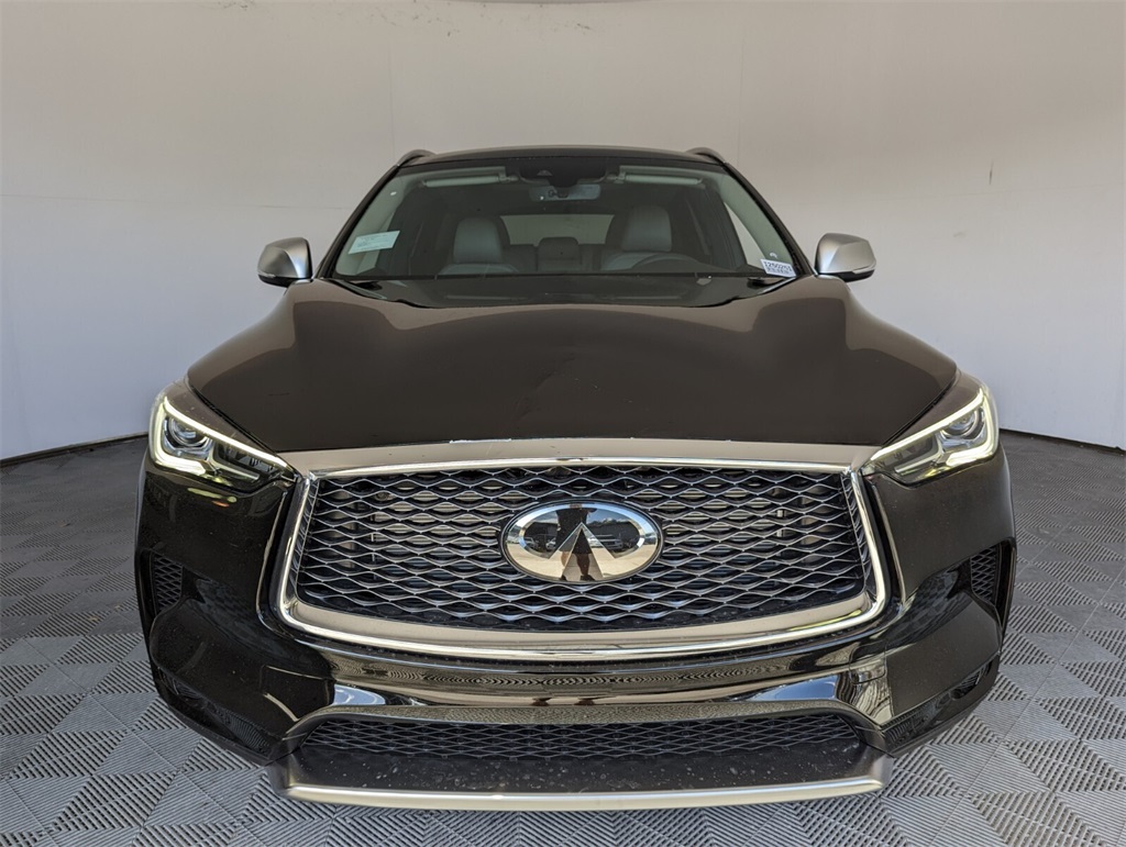 2025 Infiniti QX50 Luxe AWD photo 3