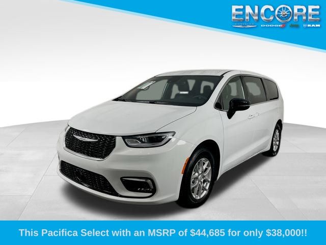 2026 Chrysler Pacifica Select's photo