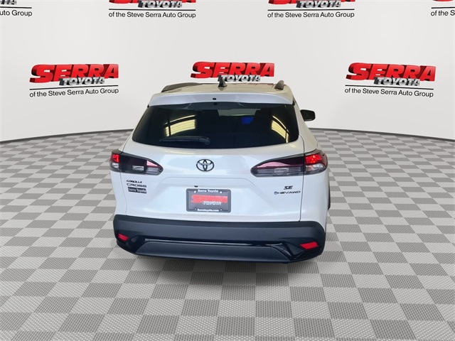 2026 Toyota Corolla Cross XLE XSE photo 8