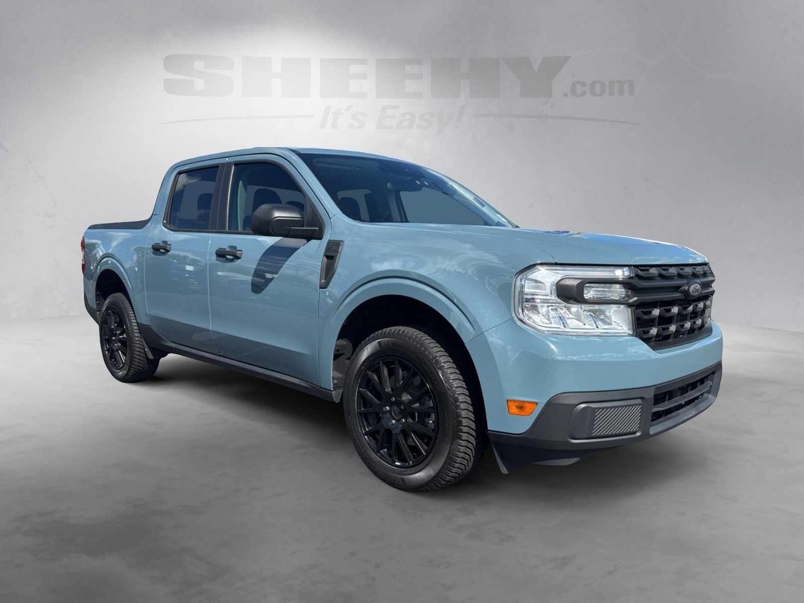 2022 Ford Maverick XL photo 2