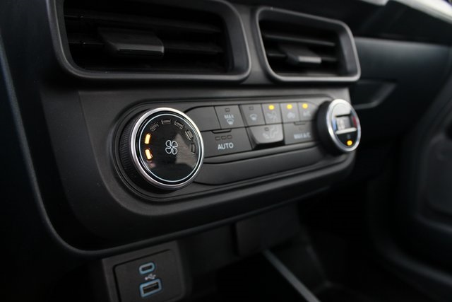 2022 Ford Maverick XL photo 4