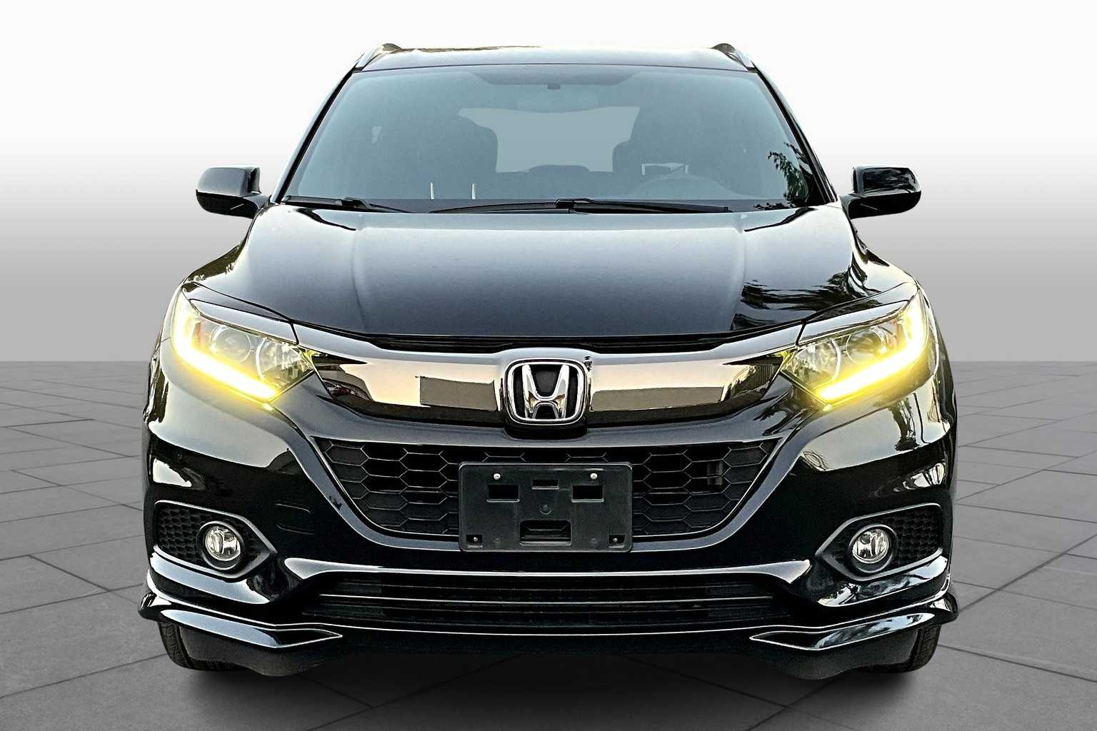 2021 Honda HR-V Sport photo 3