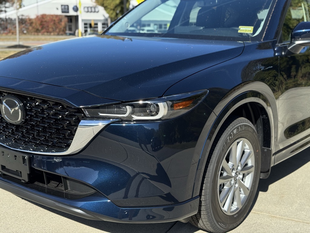 2025 Mazda CX-5 2.5 S Preferred photo 4