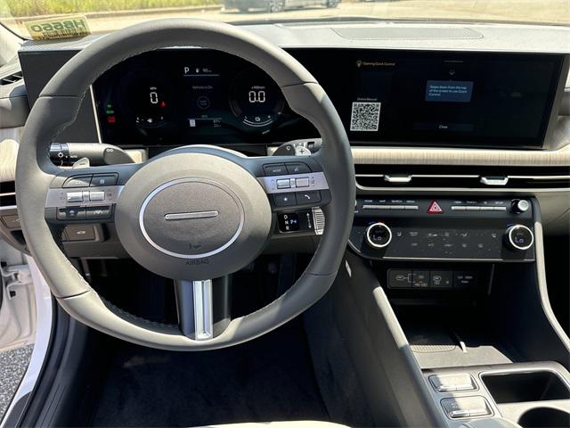 2025 Hyundai Sonata Hybrid SEL photo 12