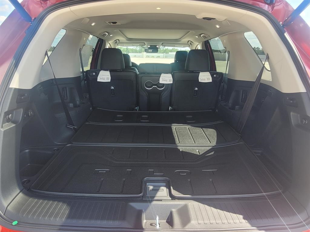 2025 Honda Pilot Touring photo 15