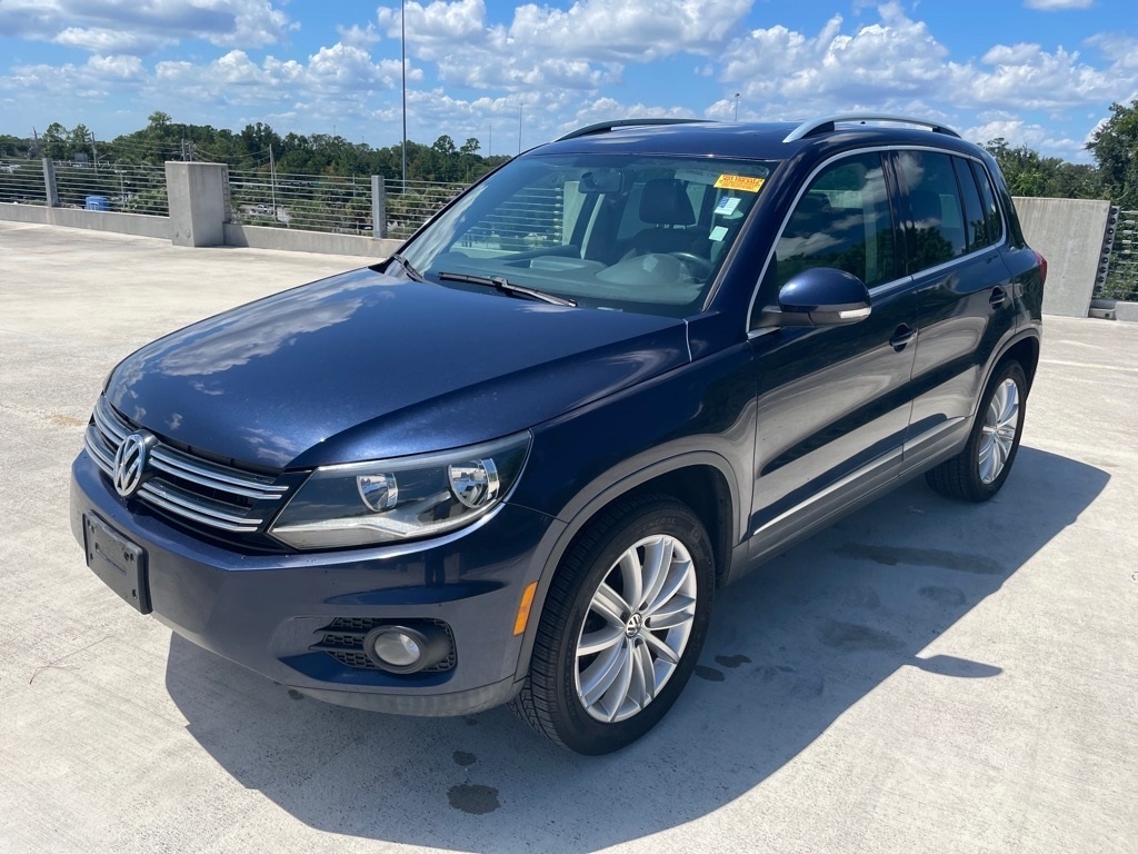 2015 Volkswagen Tiguan SEL photo 3