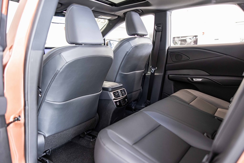 2025 LEXUS RX - Image 31