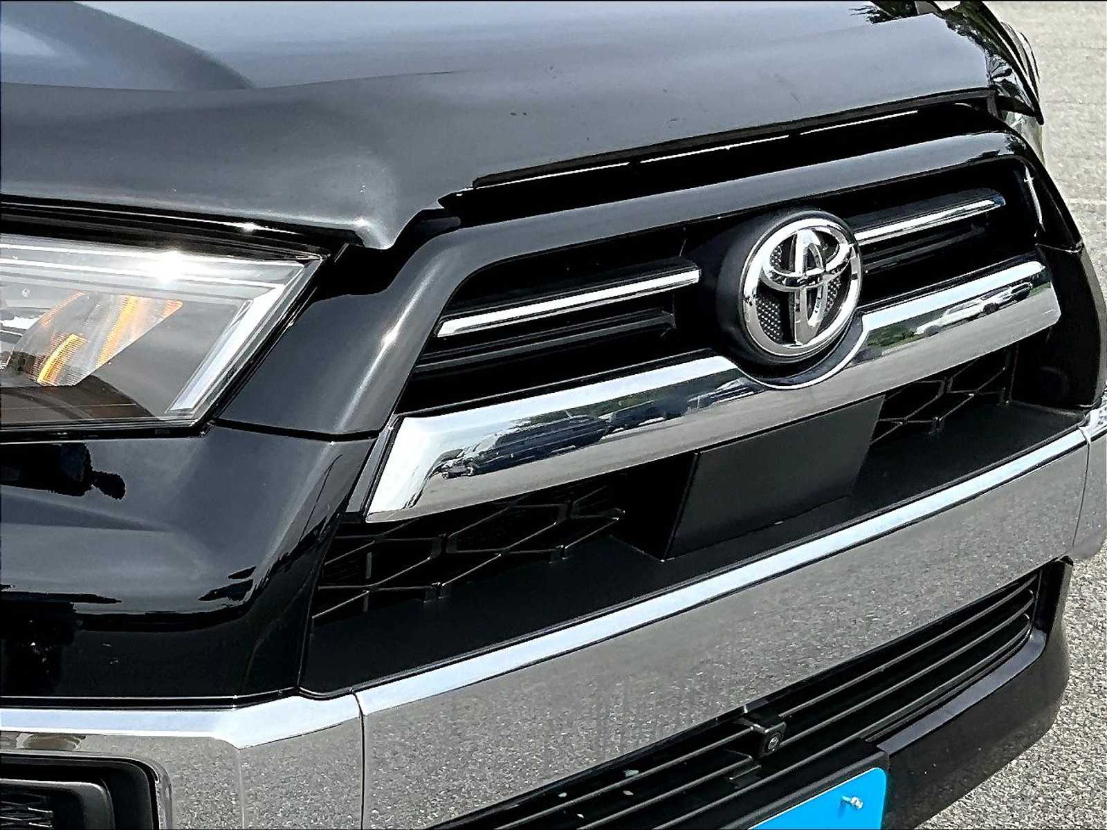 2023 Toyota 4Runner Limited photo 31