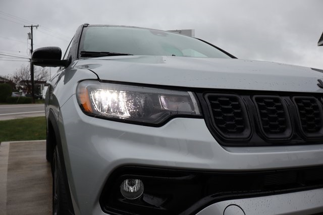 2026 Jeep Compass Limited photo 2