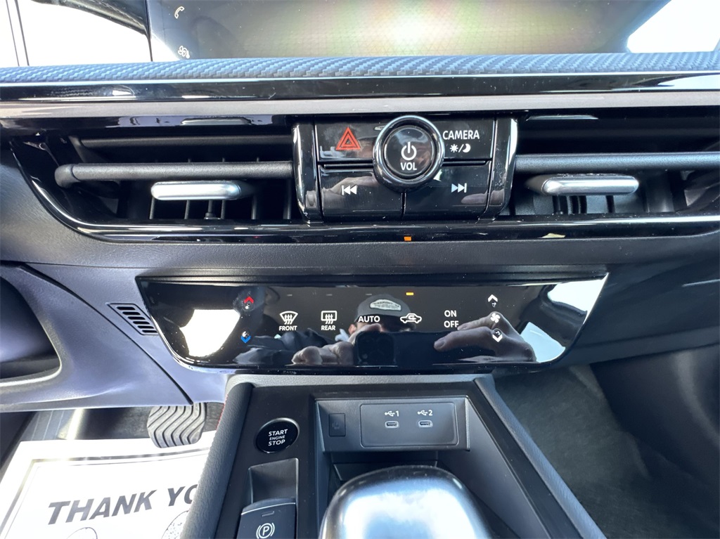 2025 Nissan Kicks SR photo 19