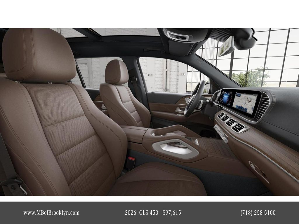2026 Mercedes Benz GLS 450 4MATIC photo 4