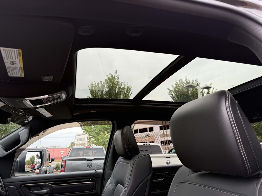2021 Ram 1500 Rebel photo 4