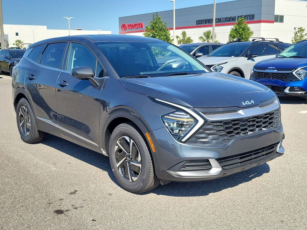 2025 Kia Sportage Hybrid LX photo 3