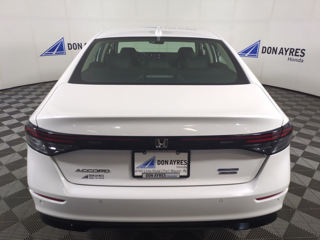 2025 Honda Accord Hybrid Touring photo 4