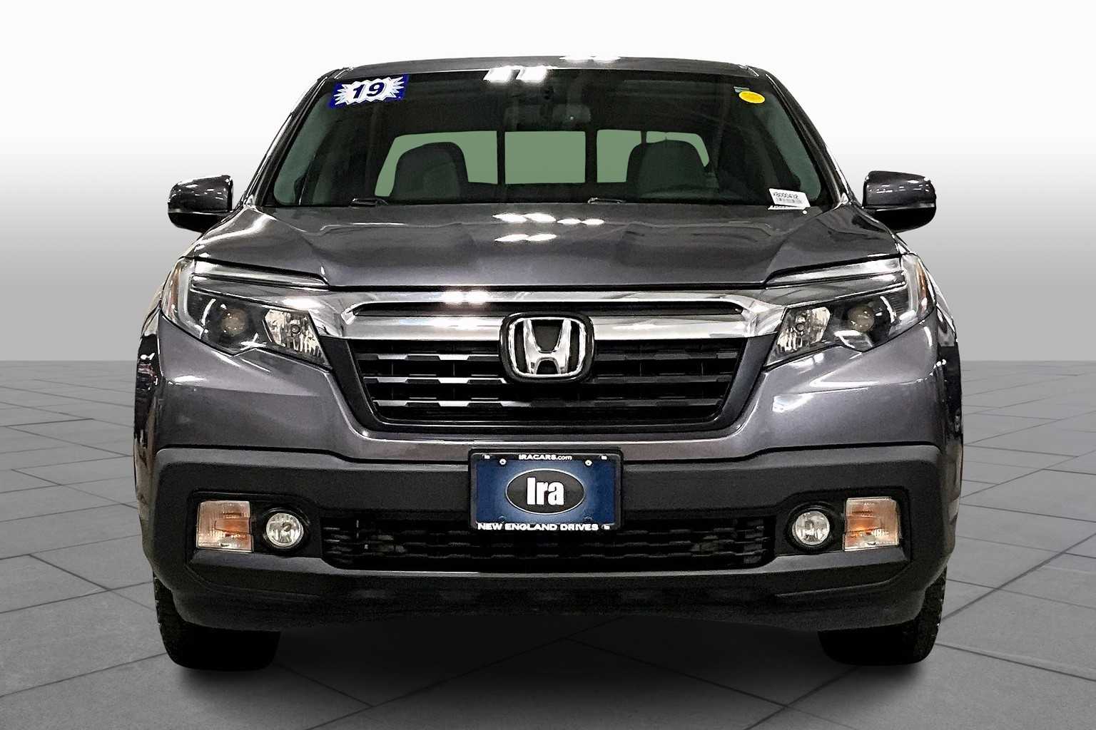 2019 Honda Ridgeline RTL-T photo 3