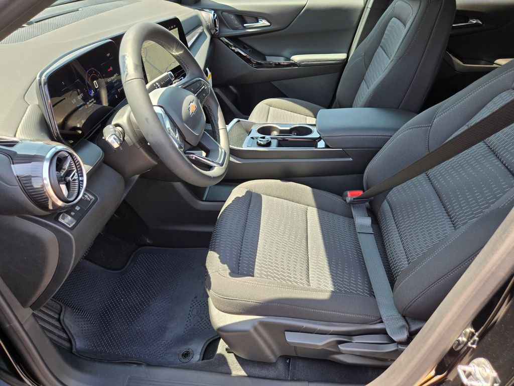 2026 Chevrolet Equinox LT photo 5