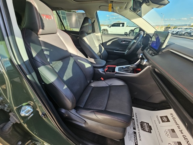 2024 Toyota RAV4 TRD photo 16