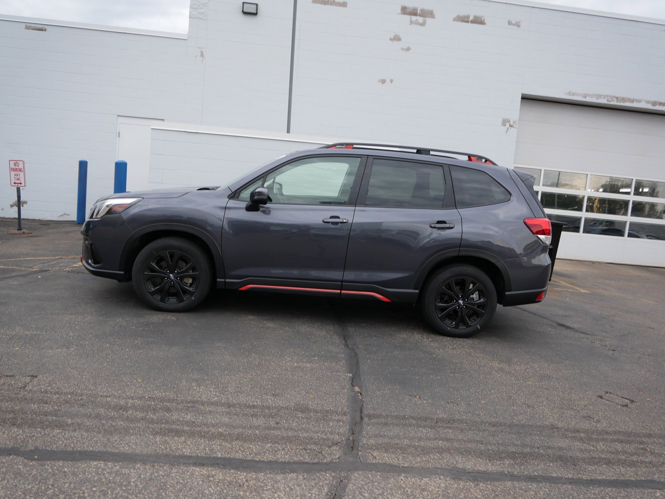 2024 Subaru Forester Sport photo 2