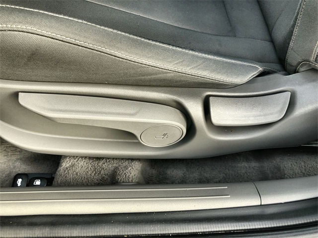 2025 Hyundai Elantra SEL Convenience photo 3