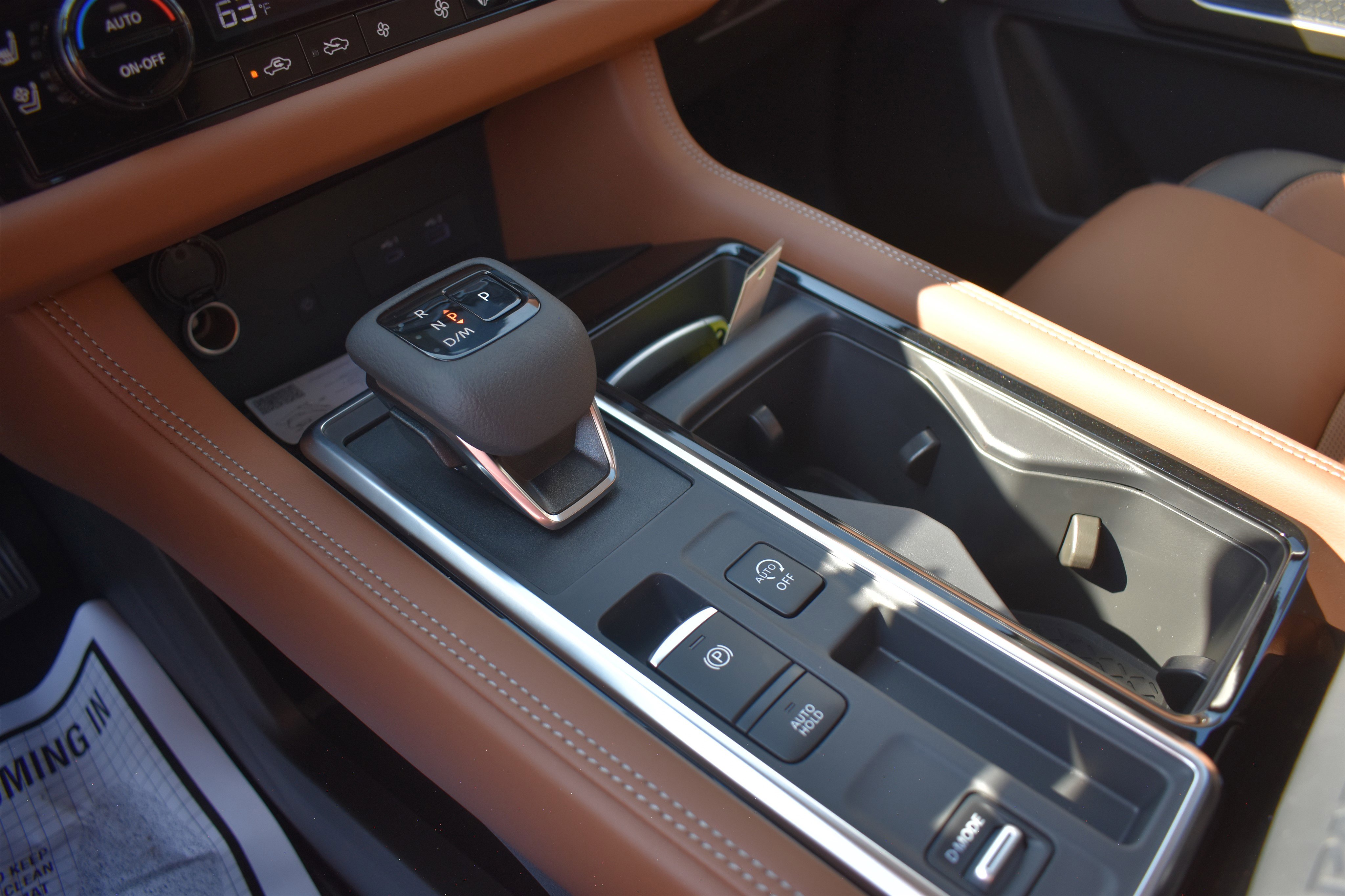 2025 Nissan Pathfinder Platinum photo 20