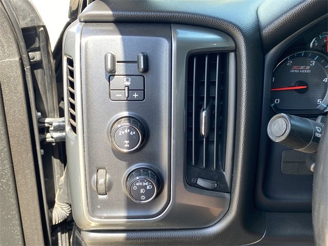 2018 Chevrolet Silverado 2500HD LT photo 17