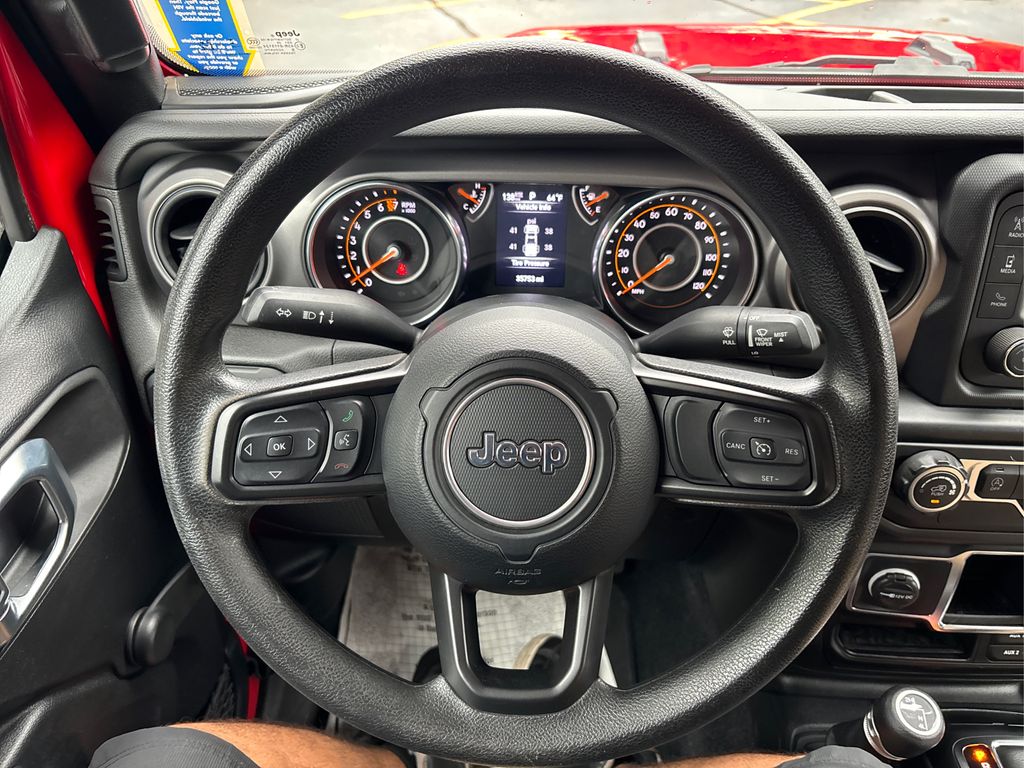 2021 Jeep Gladiator Sport photo 21