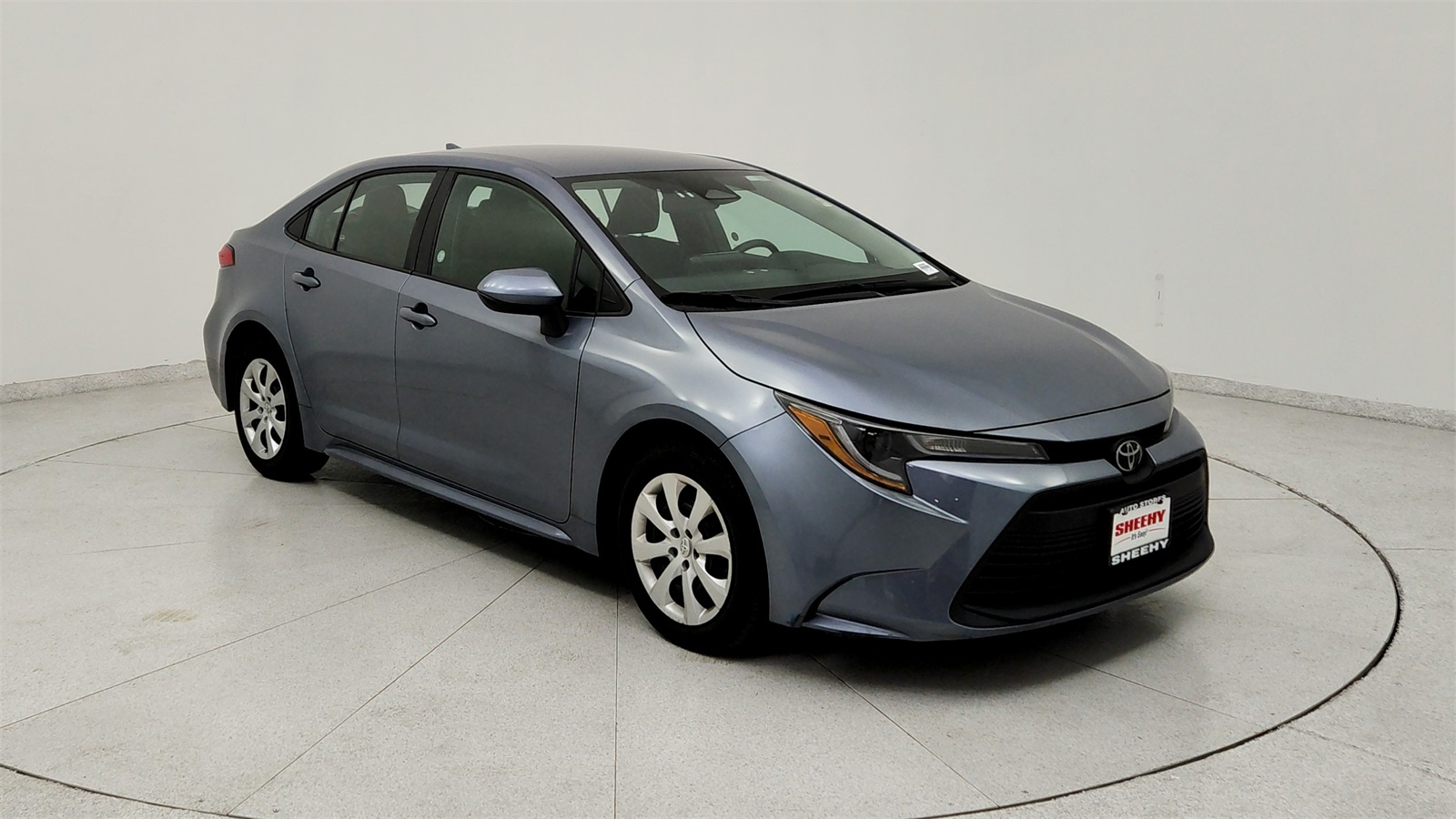 2024 Toyota Corolla LE's photo