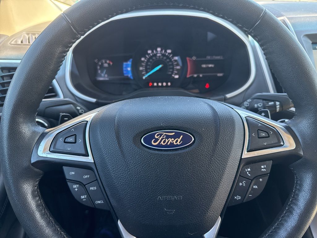 2016 Ford Edge SEL photo 9