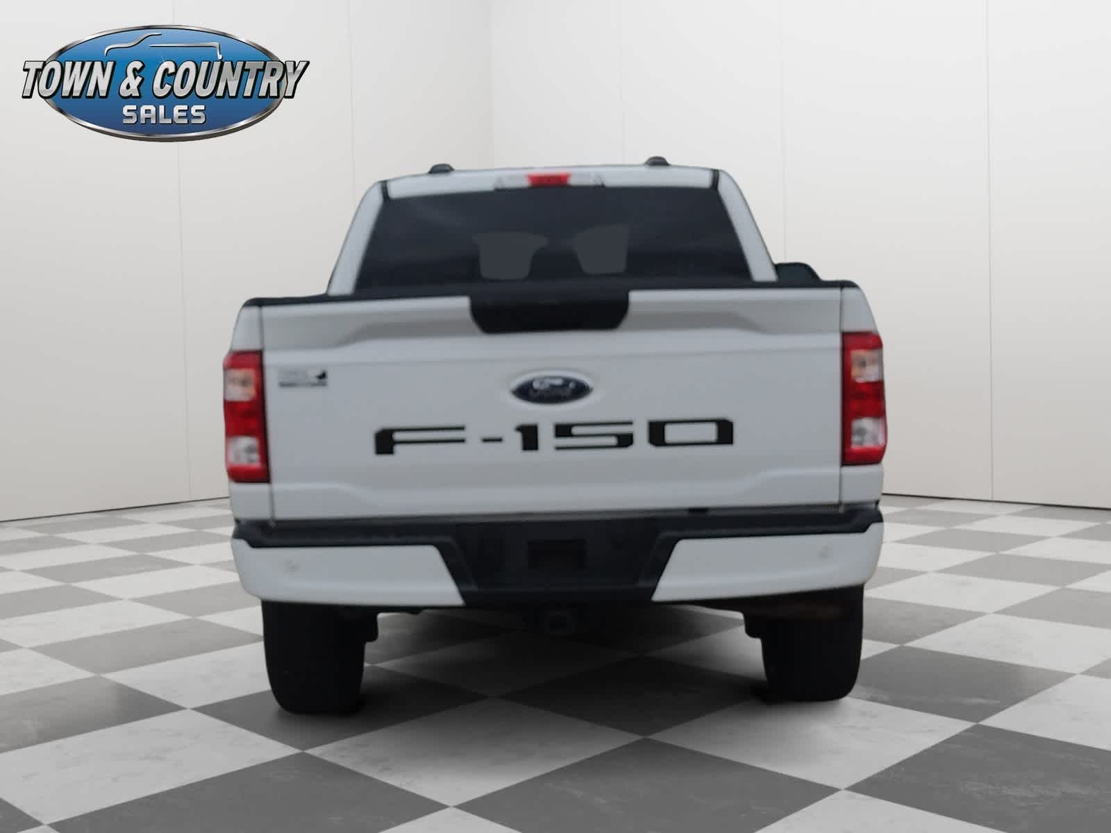 2022 Ford F-150 XL photo 3