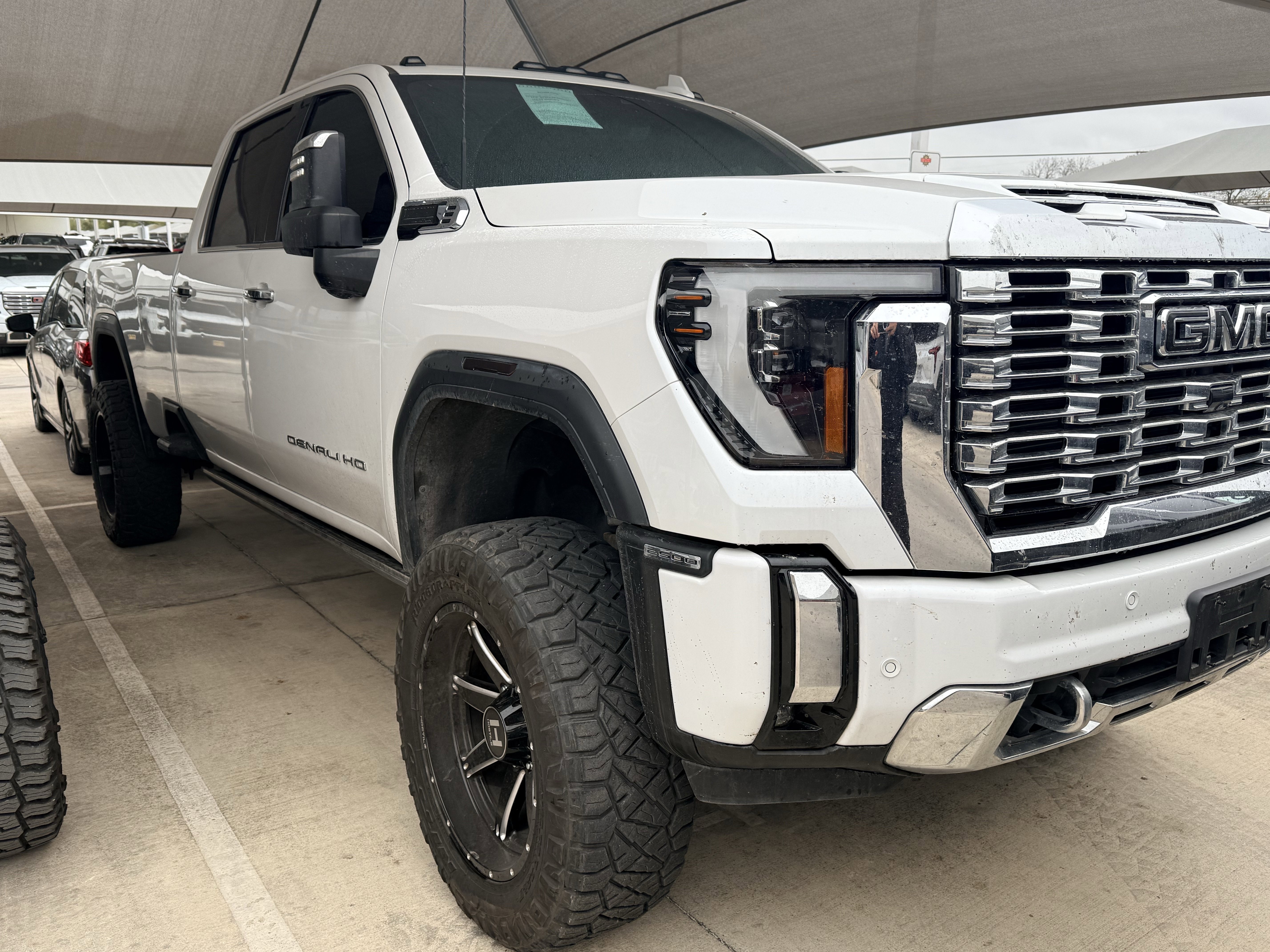 2024 GMC Sierra 2500HD Denali's photo