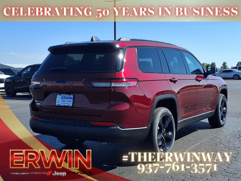 2025 Jeep Grand Cherokee Altitude X photo 2