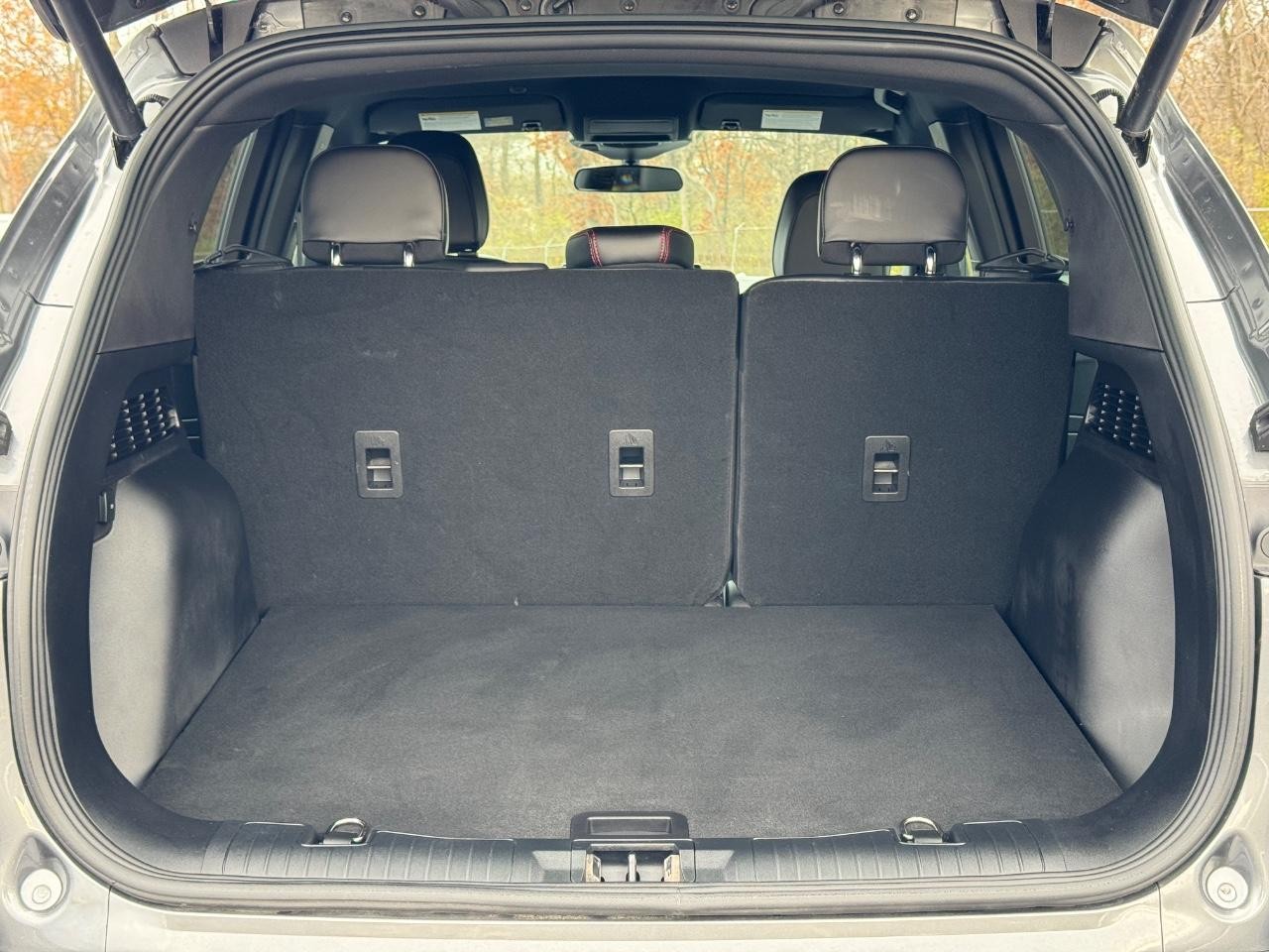 2023 Ford Escape ST-Line Select photo 2