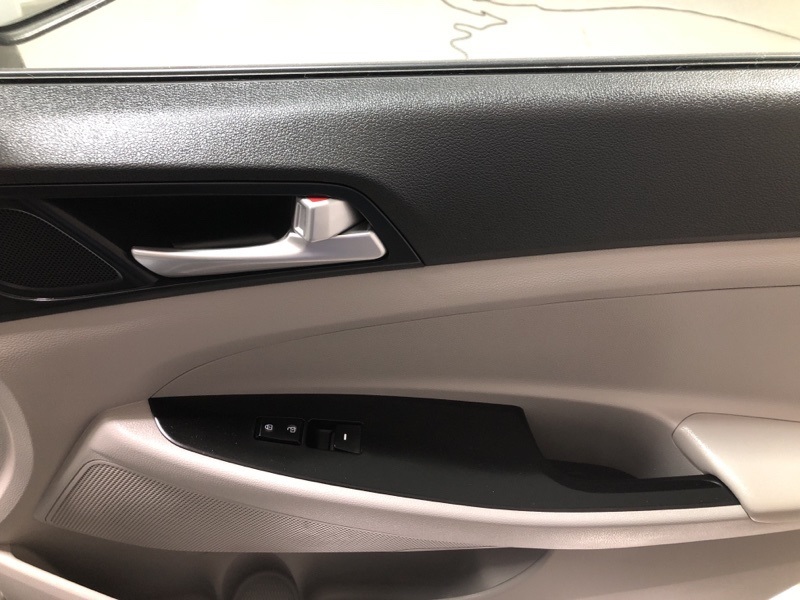 2020 Hyundai Tucson SE photo 12