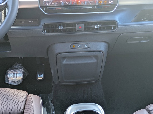 2025 Volkswagen ID. Buzz Pro Plus photo 19