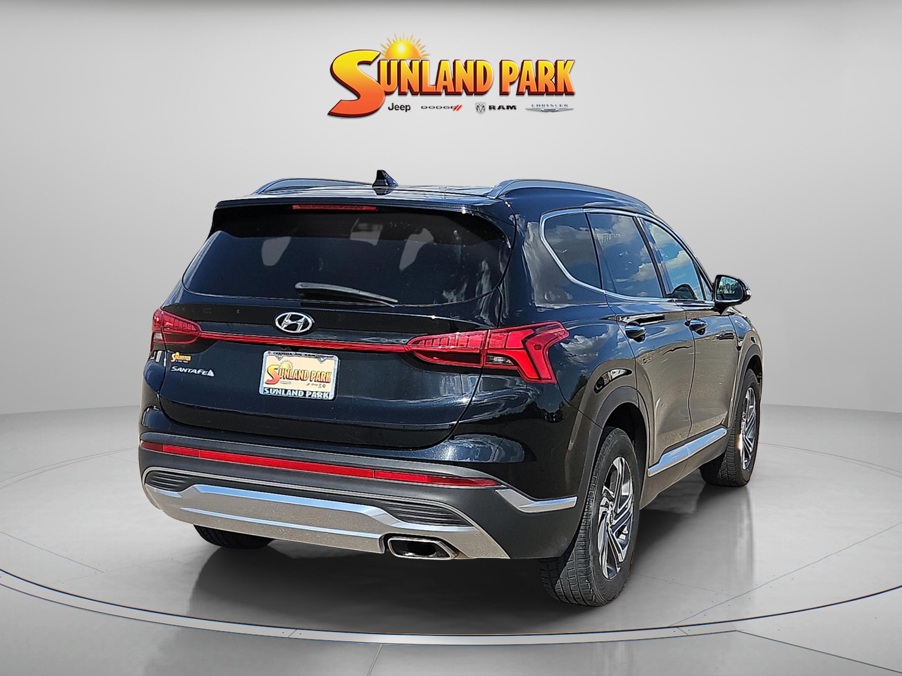 2021 Hyundai Santa Fe SEL Convenience photo 4