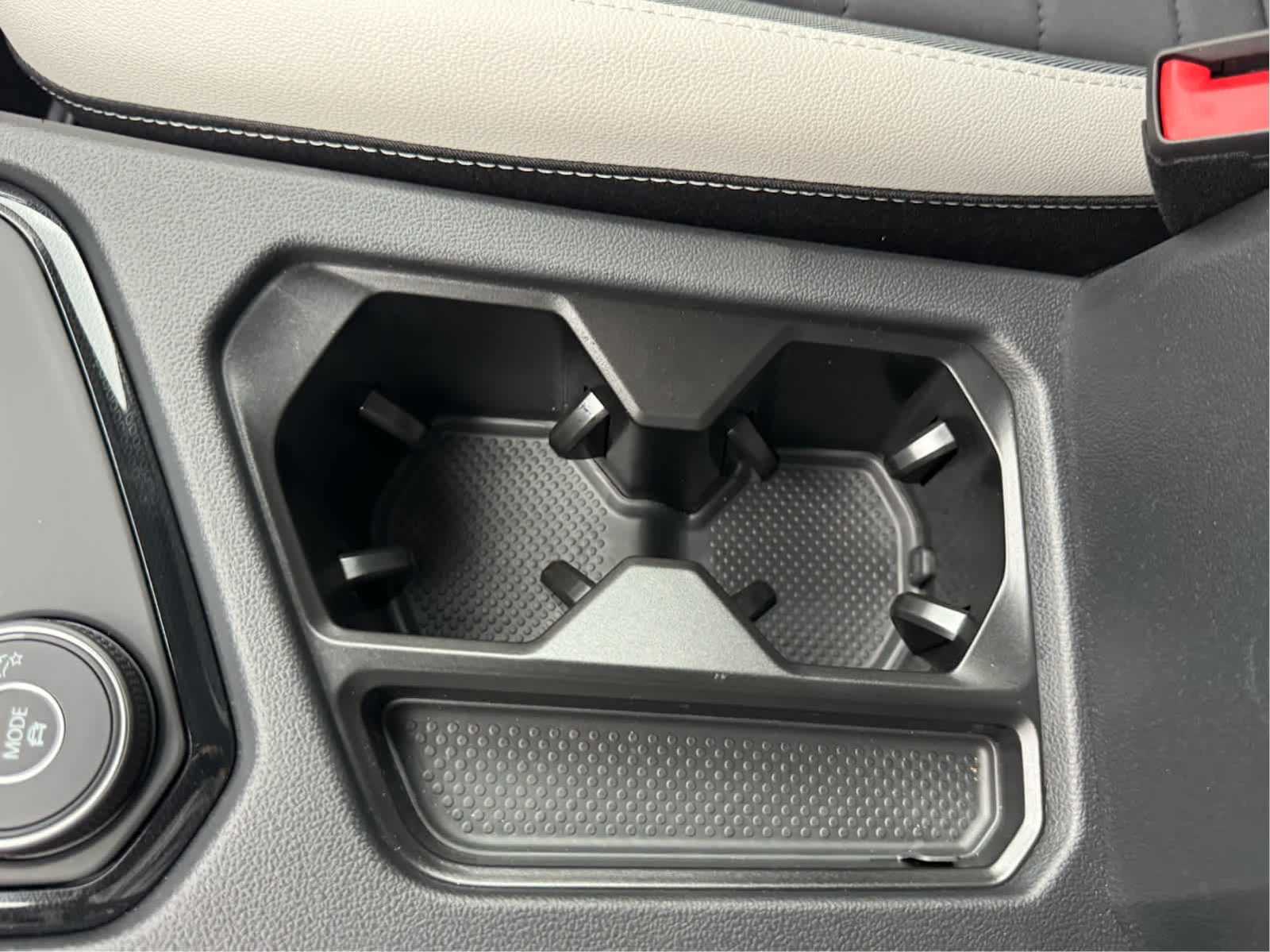 2025 Volkswagen Taos SE photo 21