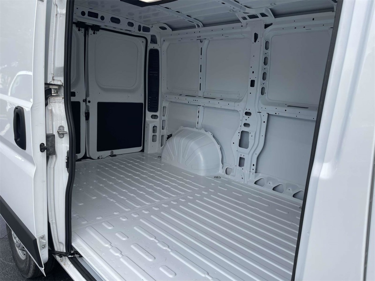 2024 Ram ProMaster 1500 photo 24