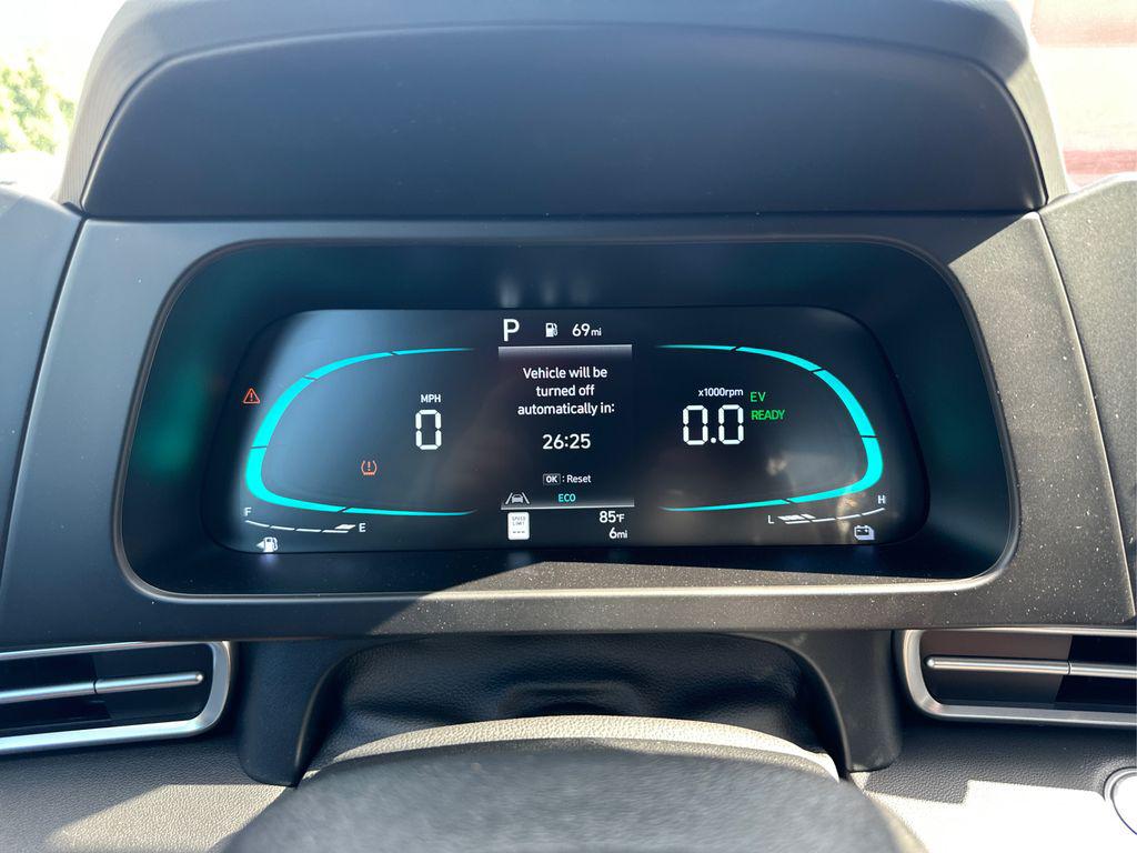 2025 Hyundai Elantra Hybrid photo 15