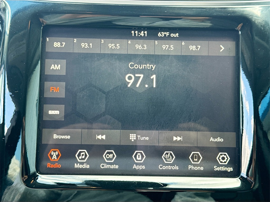 2019 Jeep Cherokee Limited photo 13