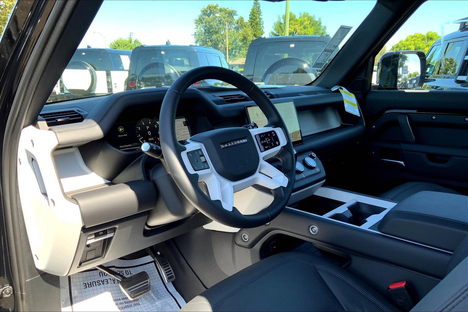 2025 Land Rover Defender 90 X-Dynamic SE photo 7