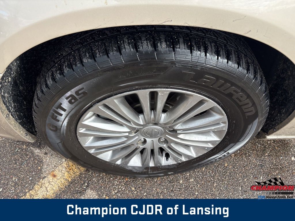 Used 2015 Chrysler Town & Country Touring-L with VIN 2C4RC1CGXFR514353 for sale in Lansing, MI