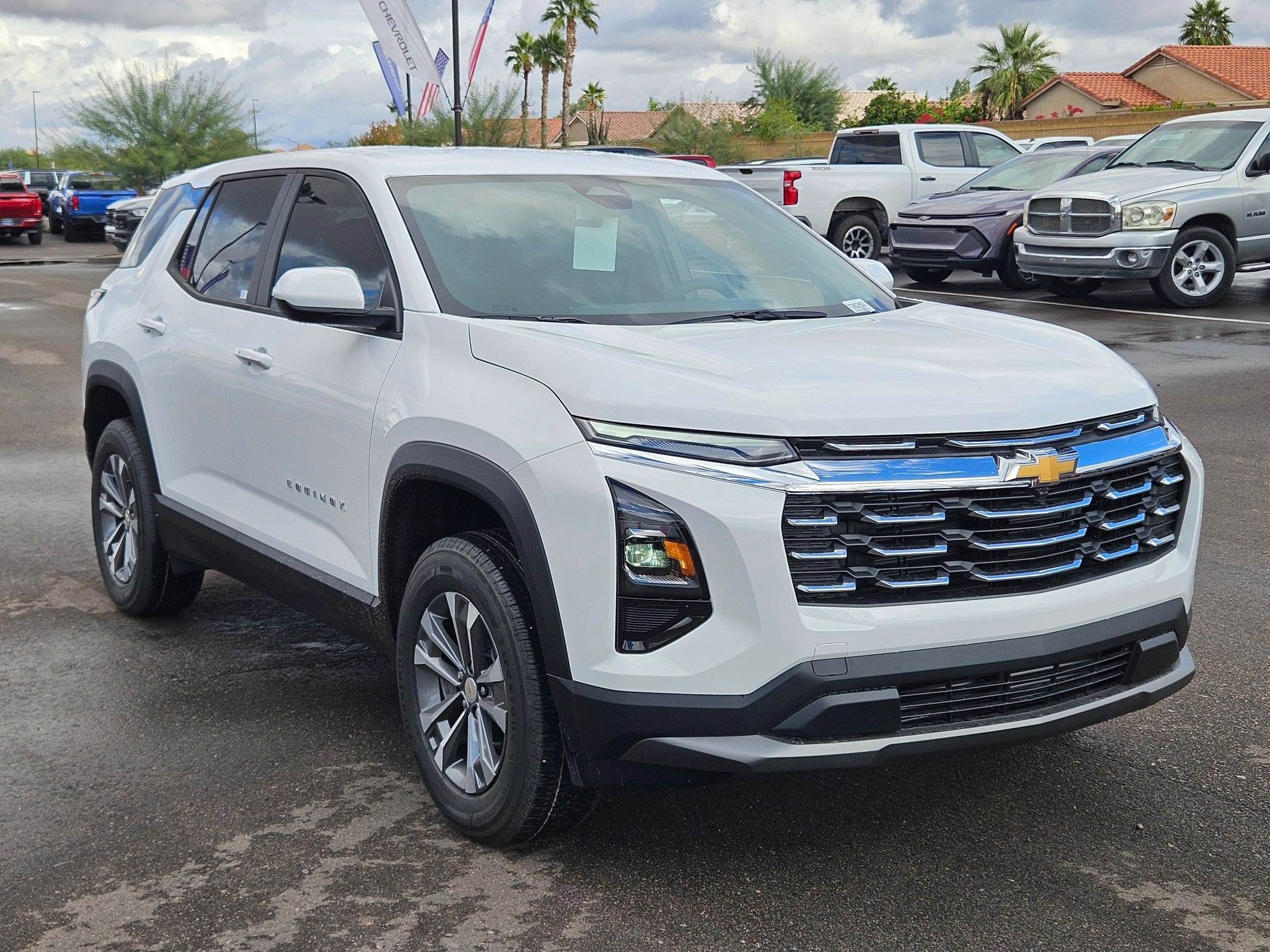 2026 Chevrolet Equinox LT photo 4