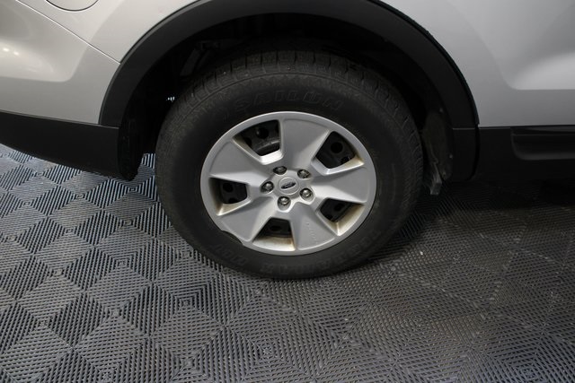 2013 Ford Explorer Base photo 27