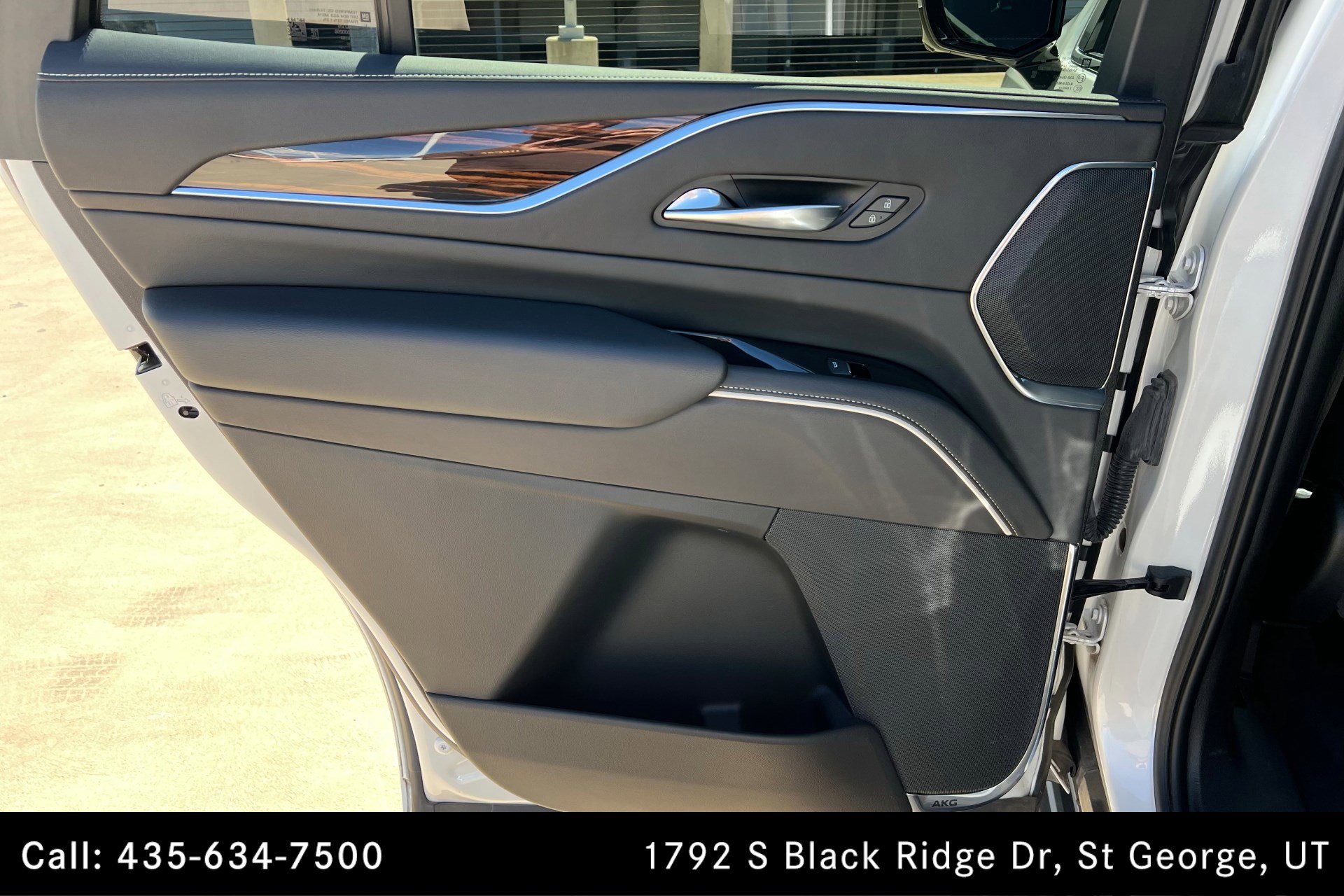 2021 Cadillac Escalade Premium Luxury photo 18