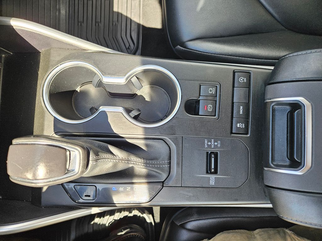 2022 Toyota Highlander XLE photo 15