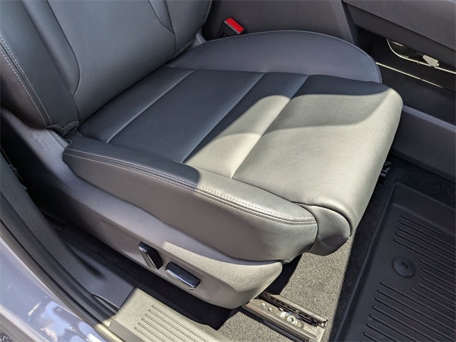 2024 Nissan Rogue SL photo 38