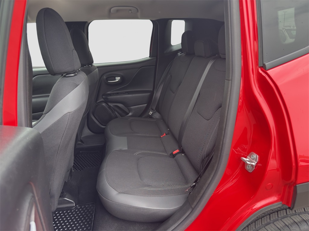 2023 Jeep Renegade Latitude Upland photo 13