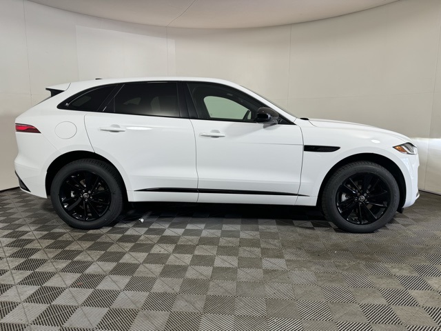 2025 Jaguar F-PACE P250 R-Dynamic S photo 4