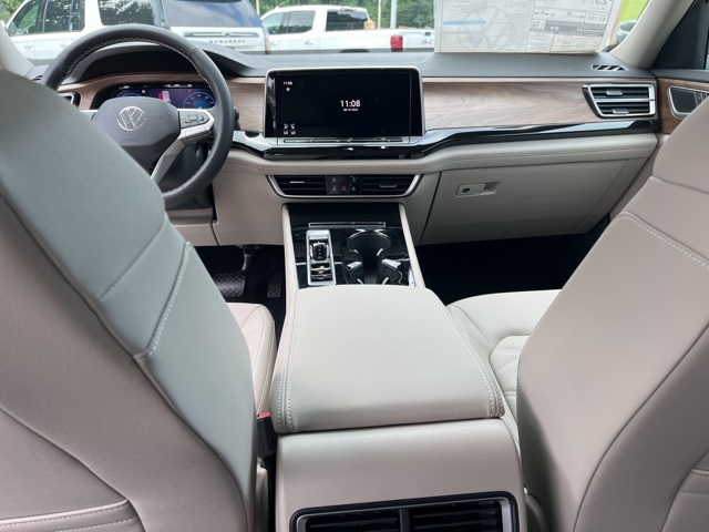 2026 Volkswagen Atlas SE Technology photo 16